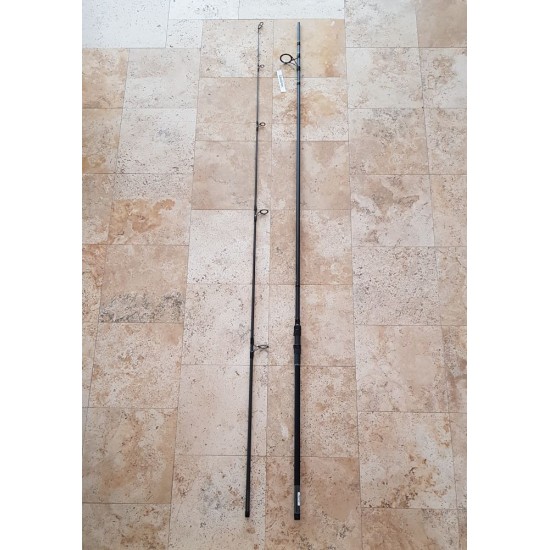 Daiwa Black Widow 13ft 396cm 3.5 Lbs karpinis kotas Daiwa Black Widow 13ft 396cm 3.5 Lbs karpinis kotas