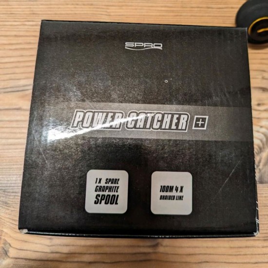 SPRO Powercatcher Plus 3000 ritė su pintu valu